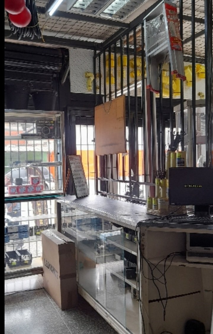Vendo Fondo de Comercio de Ferreteria